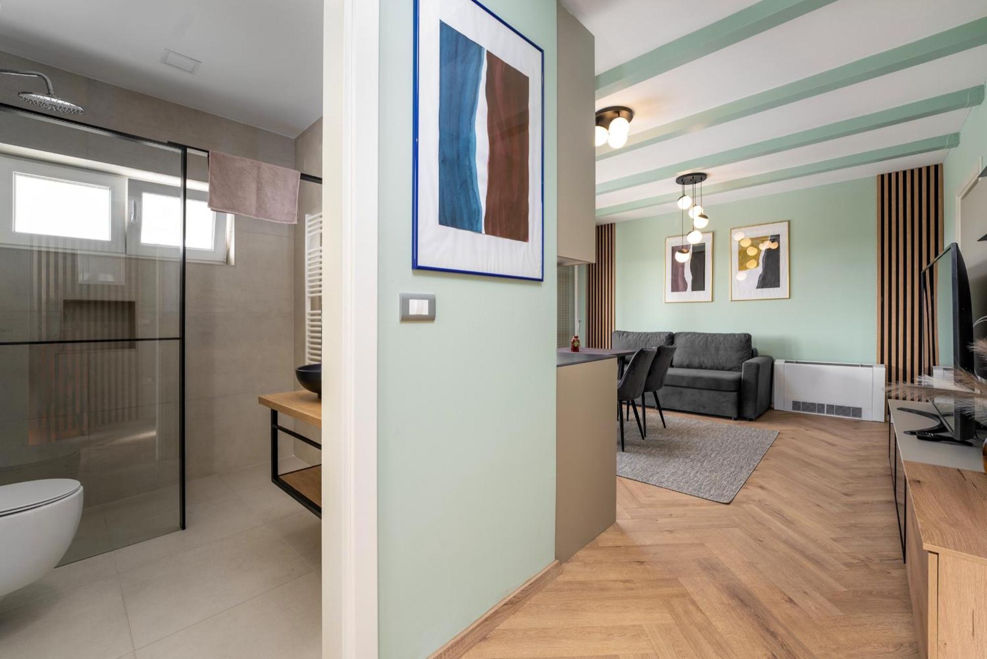 Larum Apartmens Vrsar Exterior foto